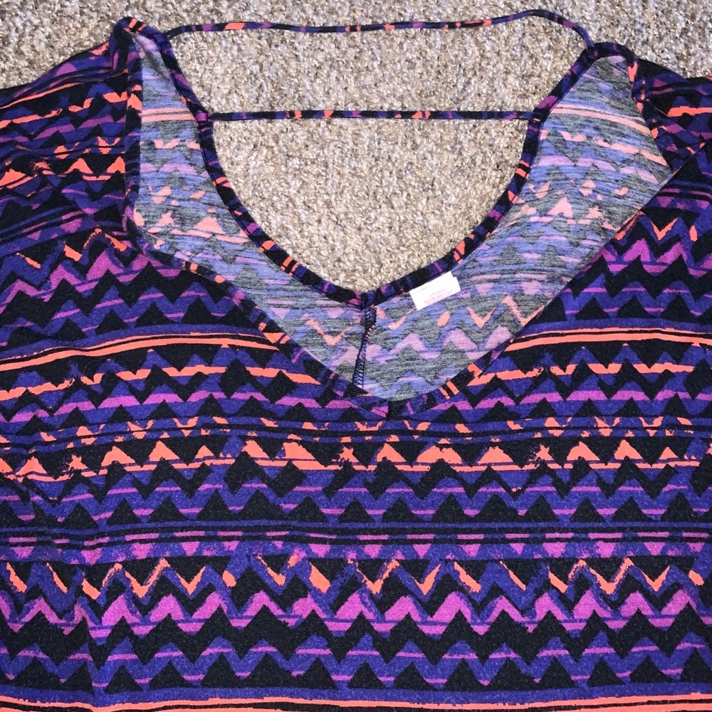 Purple pattern top - Picture 4 of 4